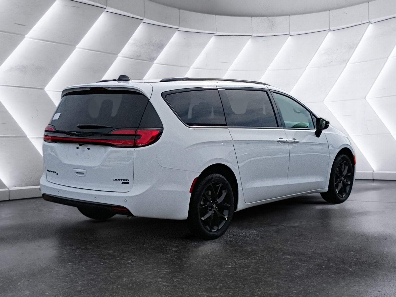 2026 Chrysler Pacifica Limited AWD