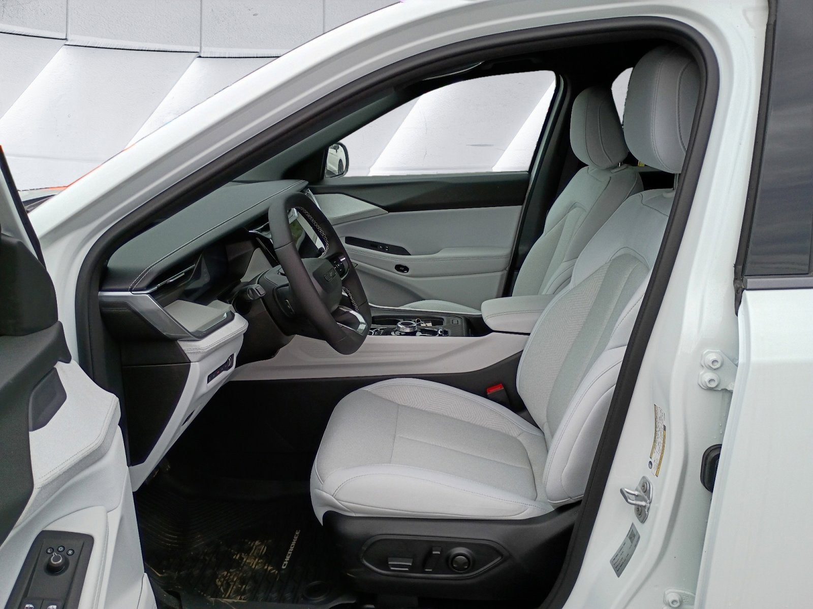 2026 Jeep Cherokee Laredo