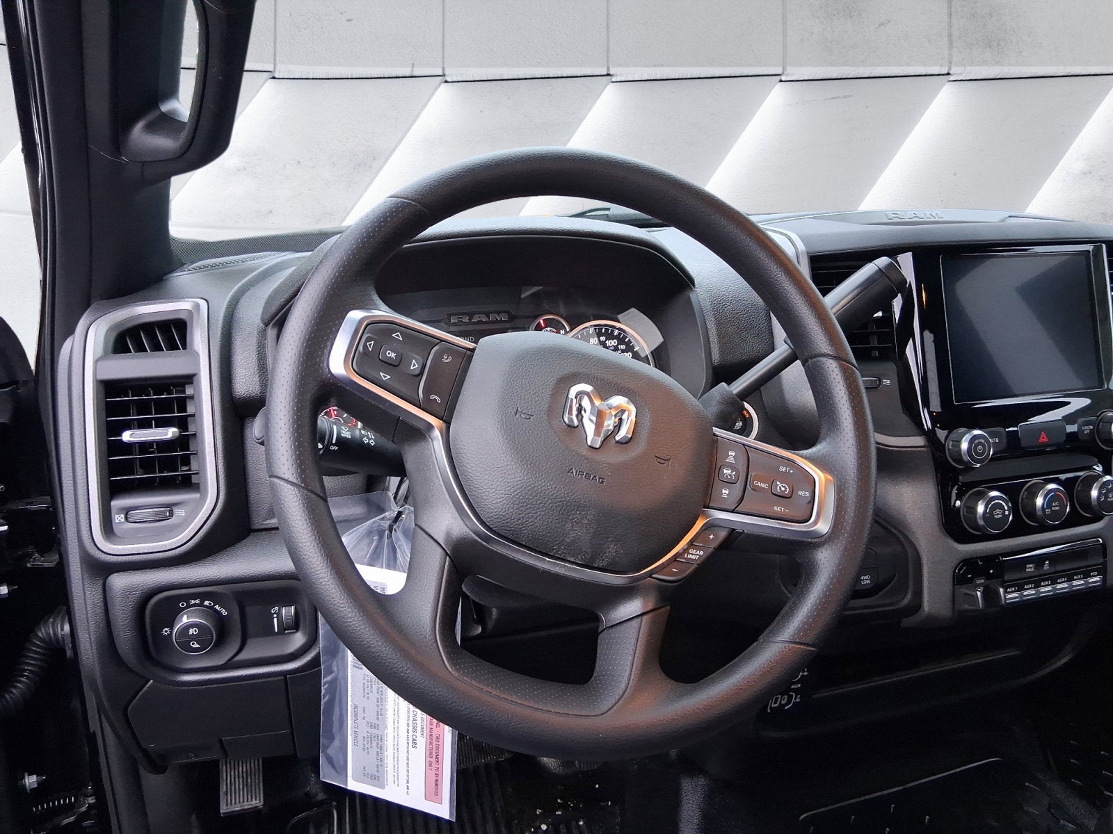 2026 RAM 3500 Chassis Cab Tradesman LEVEL 1 60" C/A